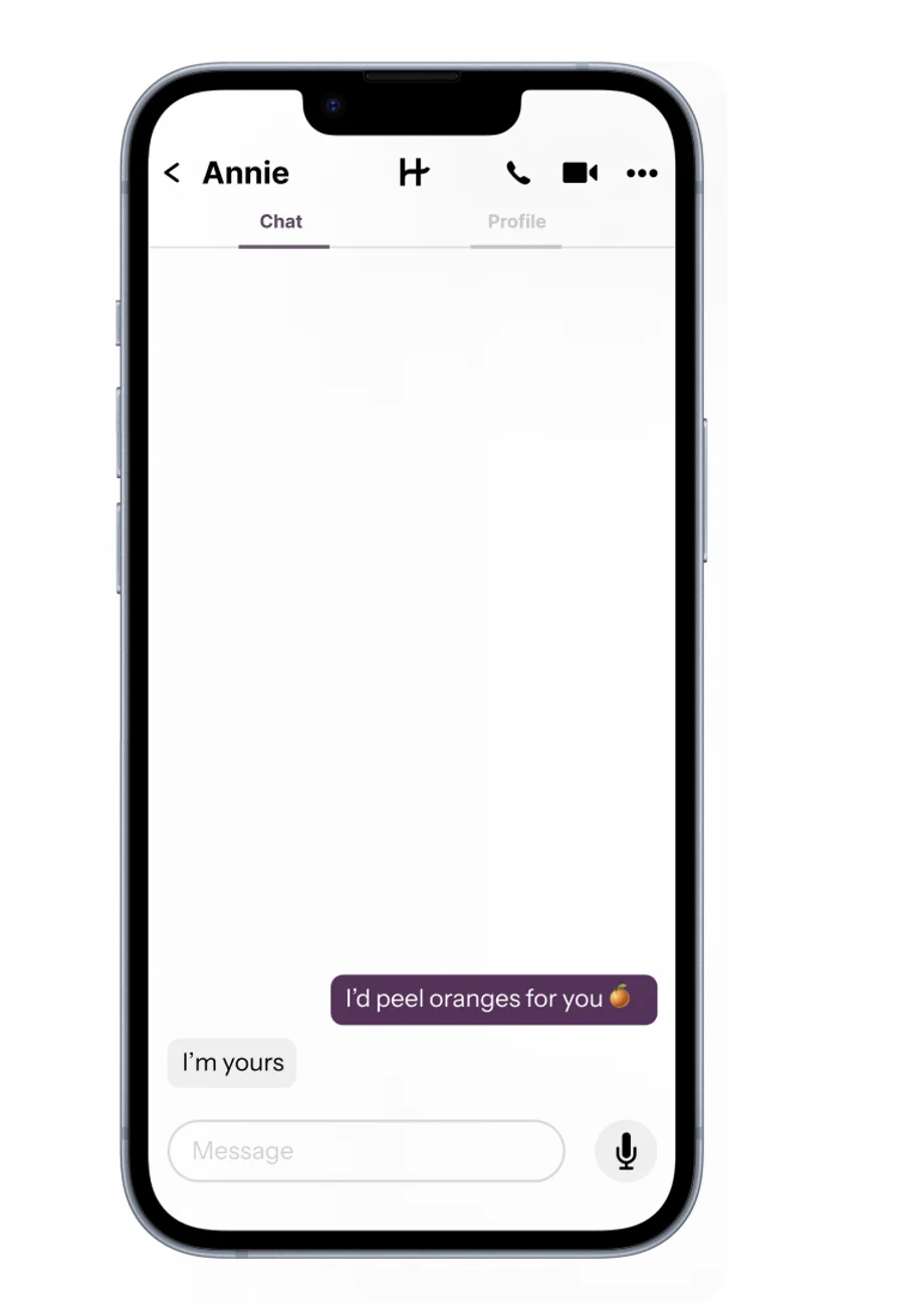 A Hinge chat mockup showing how to use a flirty opener successfully.